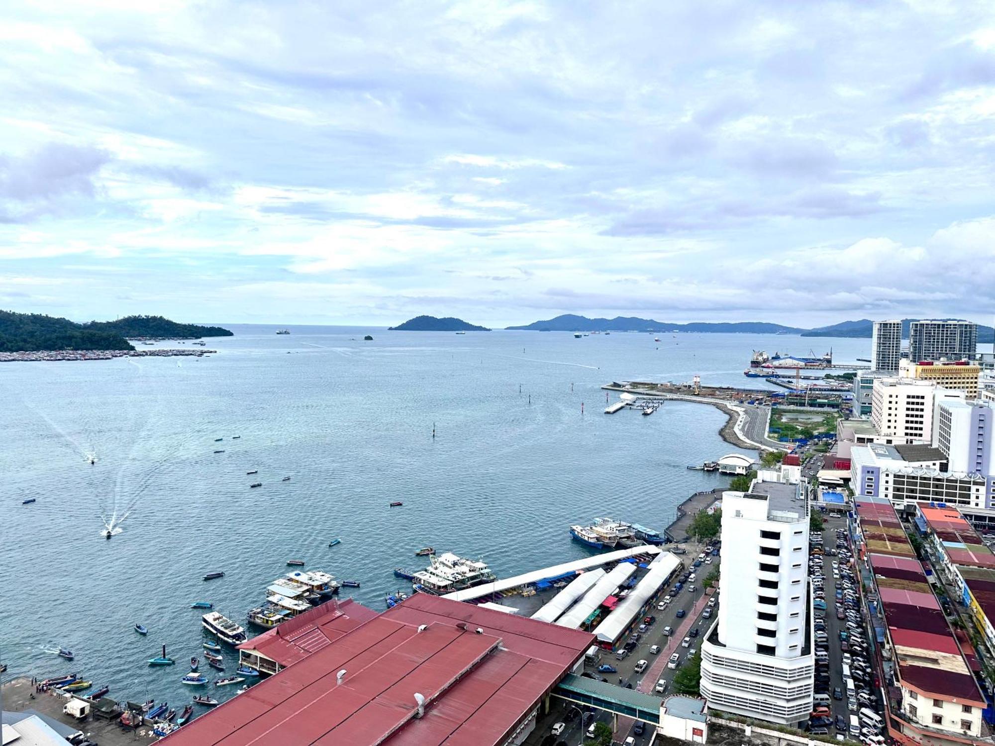 Kota Kinabalu City Centre @ The Shore By Casa Yolo Экстерьер фото